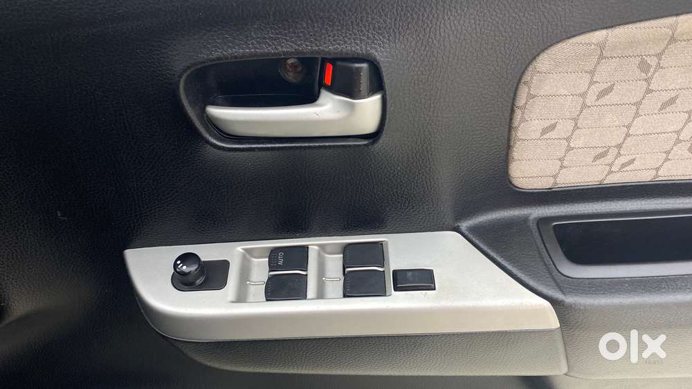 Maruti Suzuki Wagon R Vxi Amt, 2016, Petrol