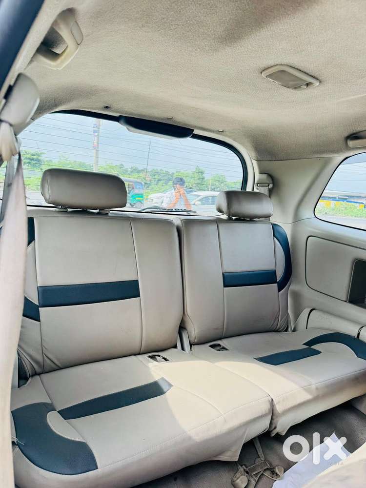 Toyota Innova 2.5 G (diesel) 8 Seater, 2014, Diesel