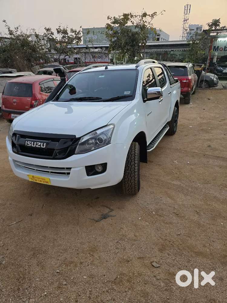 Isuzu V-cross 2018 Diesel Well Maintained