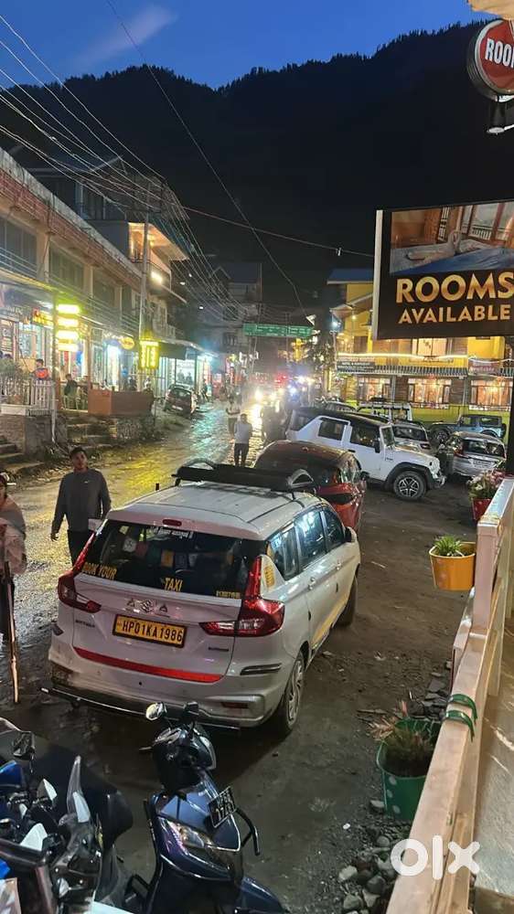 Maruti Suzuki Ertiga 1.5 Vxi 2025