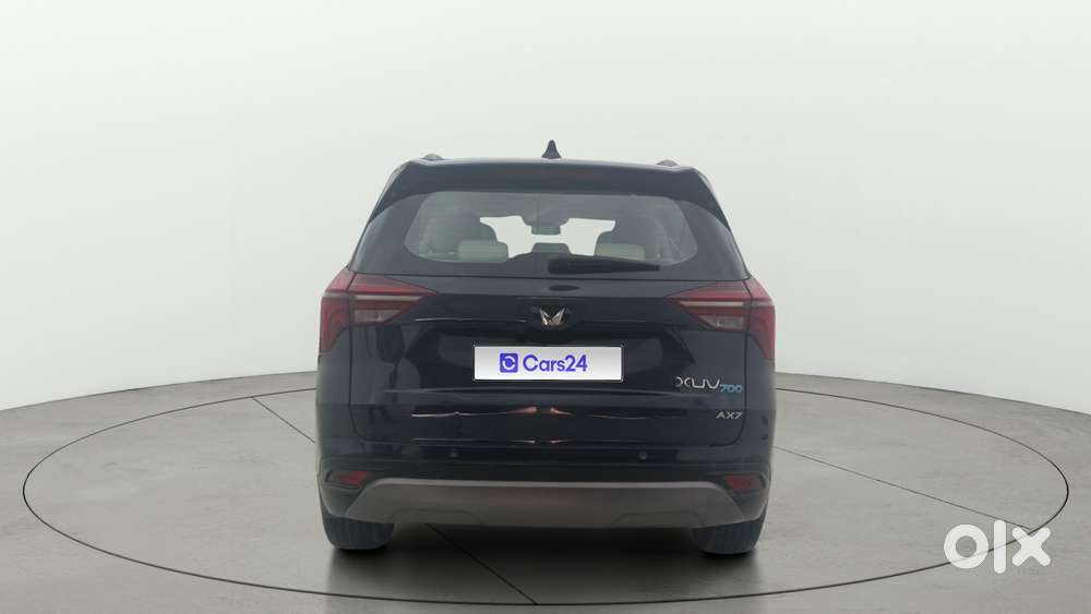 Mahindra Xuv700 2.0 Ax 7 Petrol Mt Str, 2024, Petrol