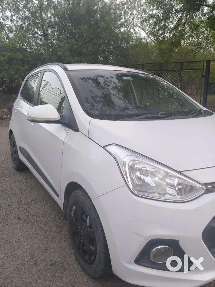 Hyundai Grand I10 2016 Cng Family Used Car, Excellent Condition