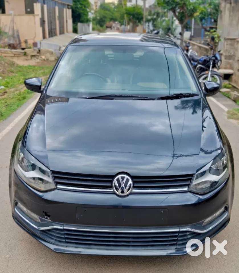 Volkswagen Polo Petrol Highline 1.2l, 2015, Petrol
