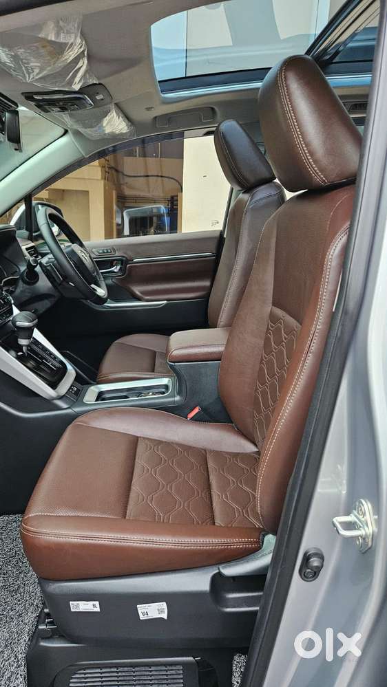 Toyota Innova Hycross 2.0 Zx (o) Hybrid 7 Str, 2026, Petrol