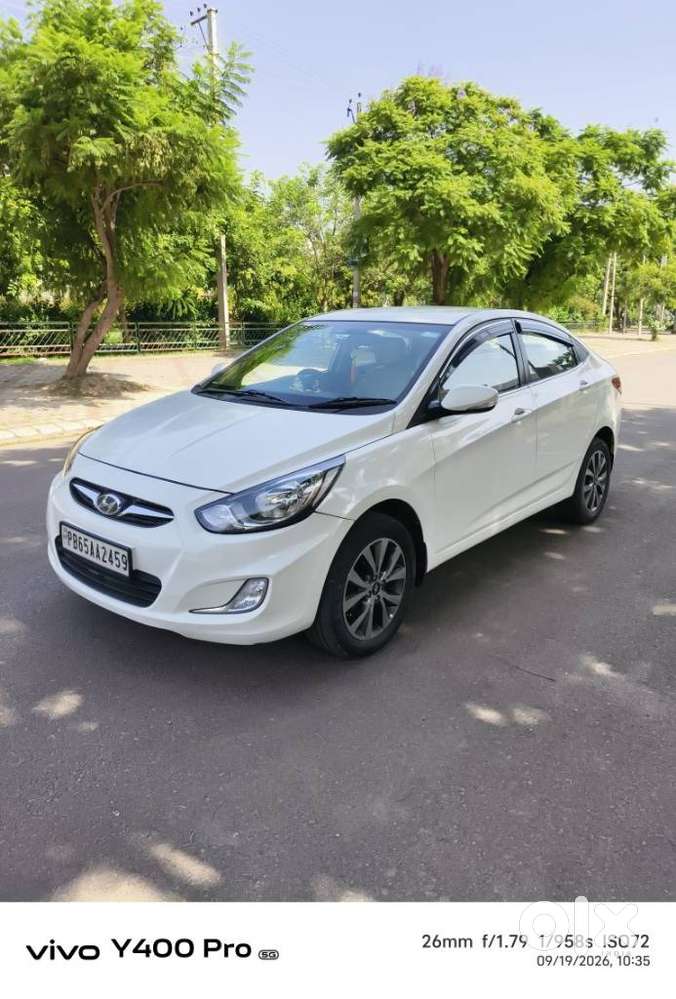 Hyundai Fluidic Verna, 2015