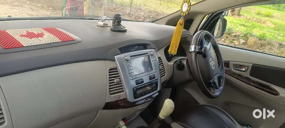 Toyota Innova 2012 Diesel 100000 Km Driven