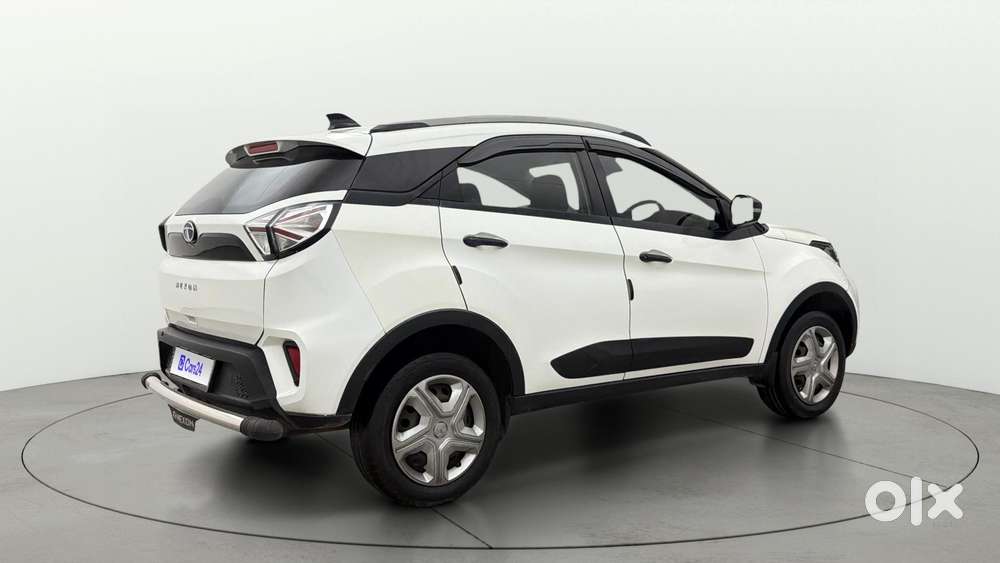 Tata Nexon 1.2 Revotron Xm (s), 2022, Petrol