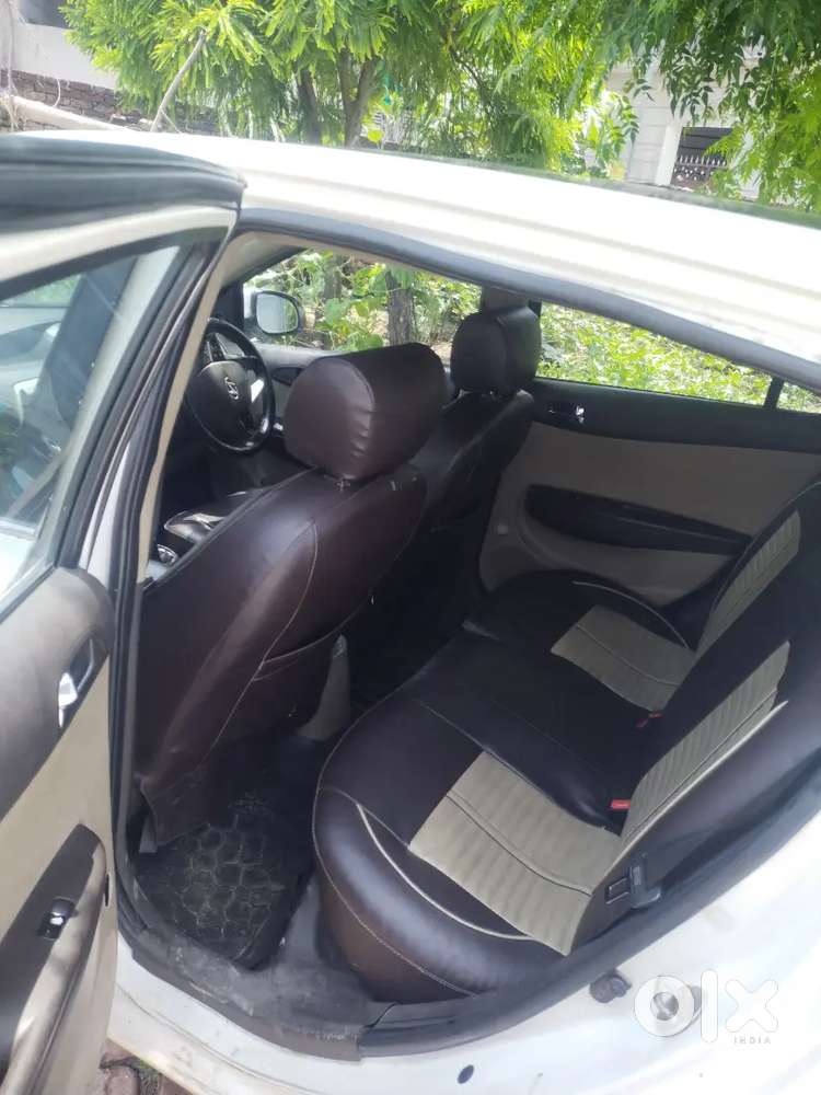 Hyundai I20 Sportz 2011