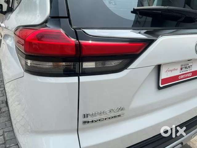 Toyota Innova Hycross 2.0 Vx Hybrid 7 Str, 2026, Petrol