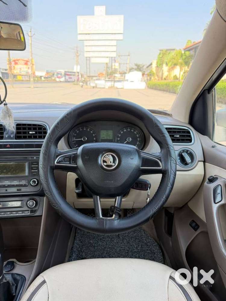 Skoda Rapid 1.5 Elegance Tdi Mt, 2014, Diesel