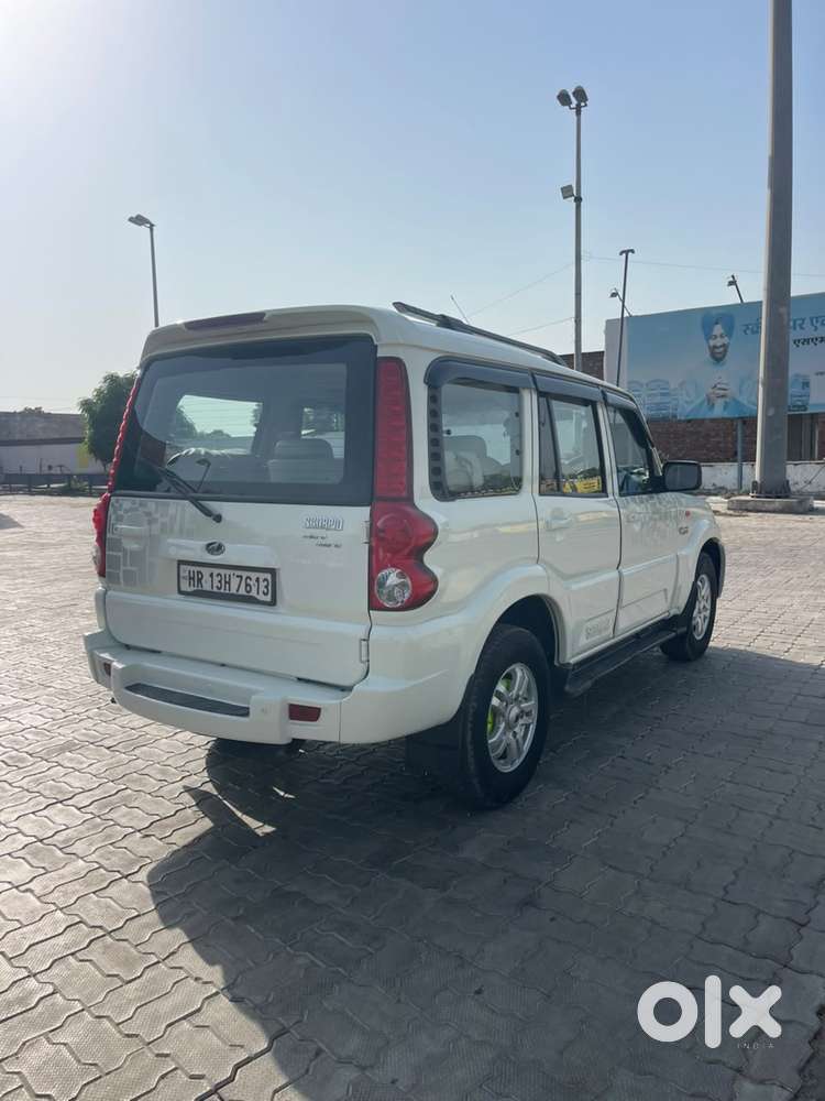 Mahindra Scorpio Vlx 2wd Abs At Bsiii, 2014, Diesel