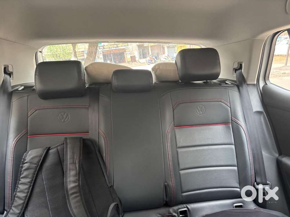 Its Single Hand Driven Car