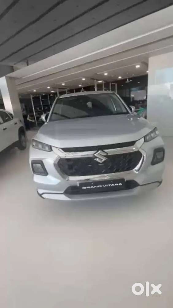Maruti Suzuki Grand Vitara 2026 Silver. Delhi Registration.