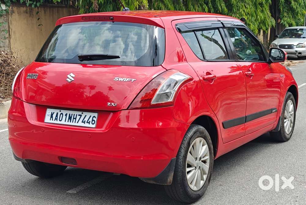 Maruti Suzuki Swift Vvt Zxi, 2015, Petrol