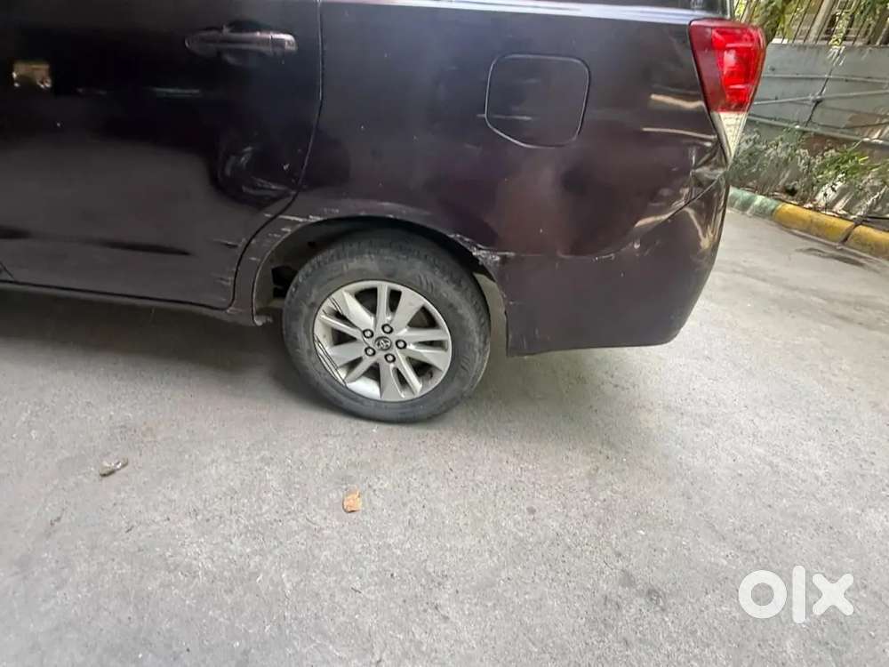 Toyota Innova Crysta 2017 Diesel 120000 Km Driven