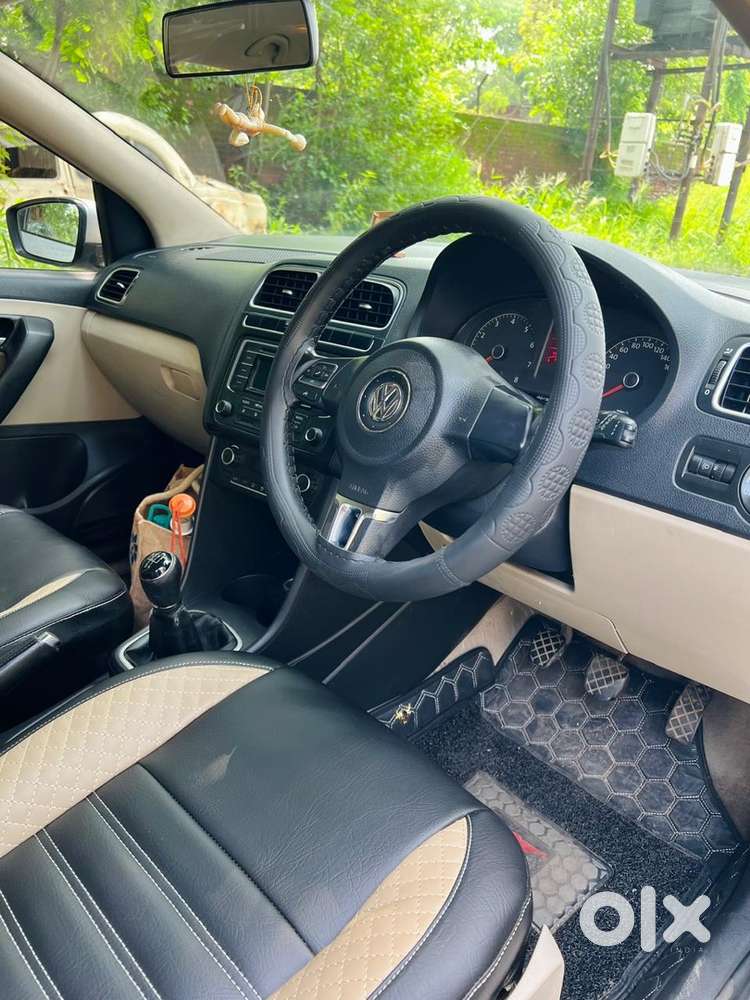 Volkswagen Polo 2015 Year