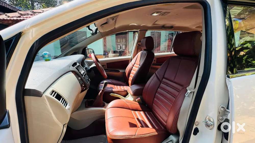 Toyota Innova 2011 Diesel Well Maintained