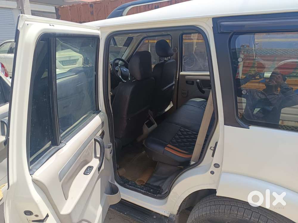 Mahindra Scorpio Diesel 2015