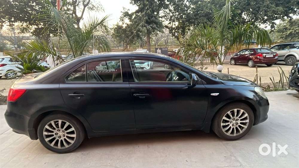 Maruti Suzuki Kizashi 2012 Petrol Good Condition 2 Key Available Black