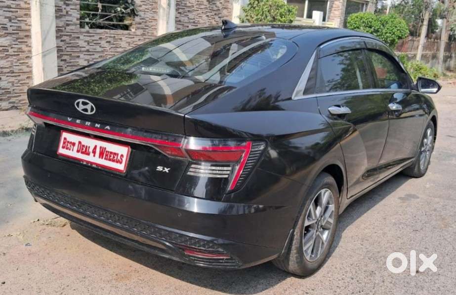 Hyundai Verna 1.5 Sx Ivt, 2024, Petrol