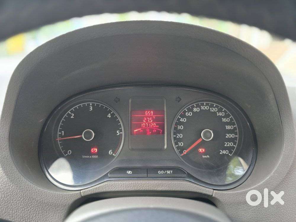 Volkswagen Vento Magnific 1.6 Highline, 2014, Diesel