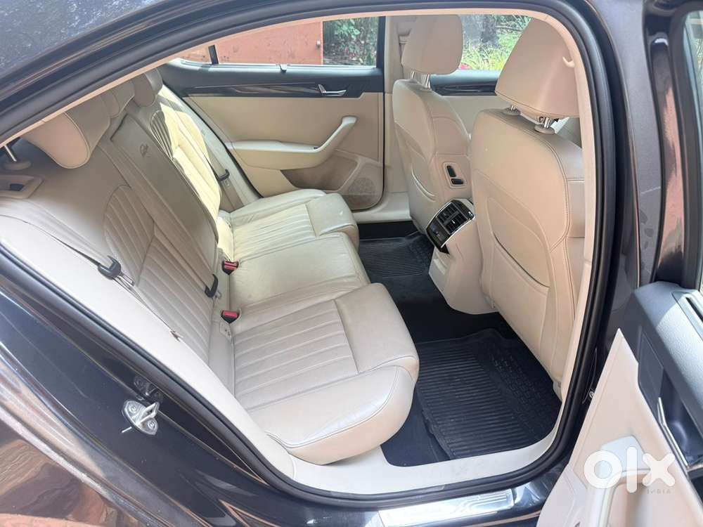 Skoda Superb Petrol 2018