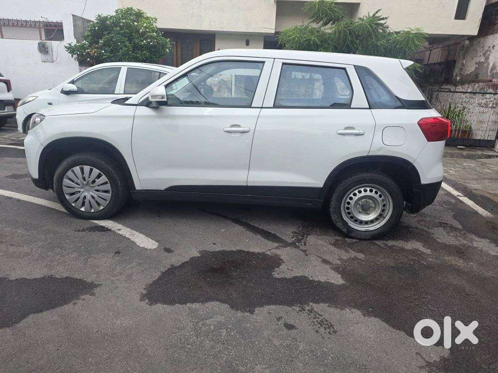 Maruti Suzuki Brezza Vxi At, 2020, Petrol