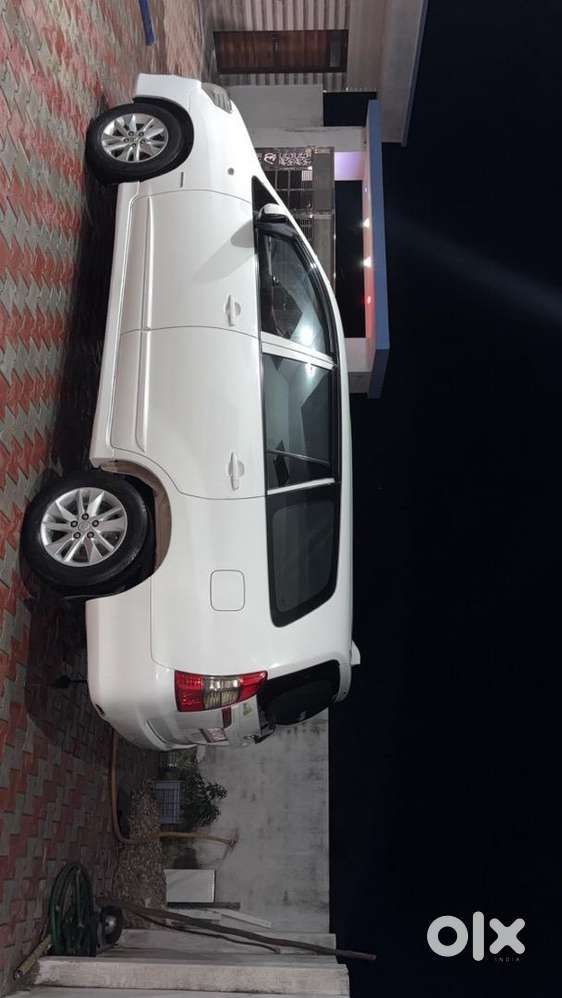 Toyota Innova 2014 Diesel Well Maintained