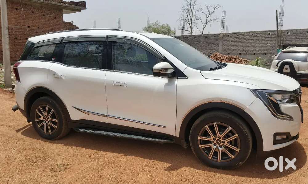 Mahindra Xuv700 Ax7l Awd  Well Maintained
