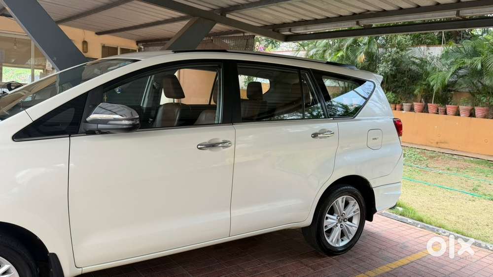 Toyota Innova Crysta