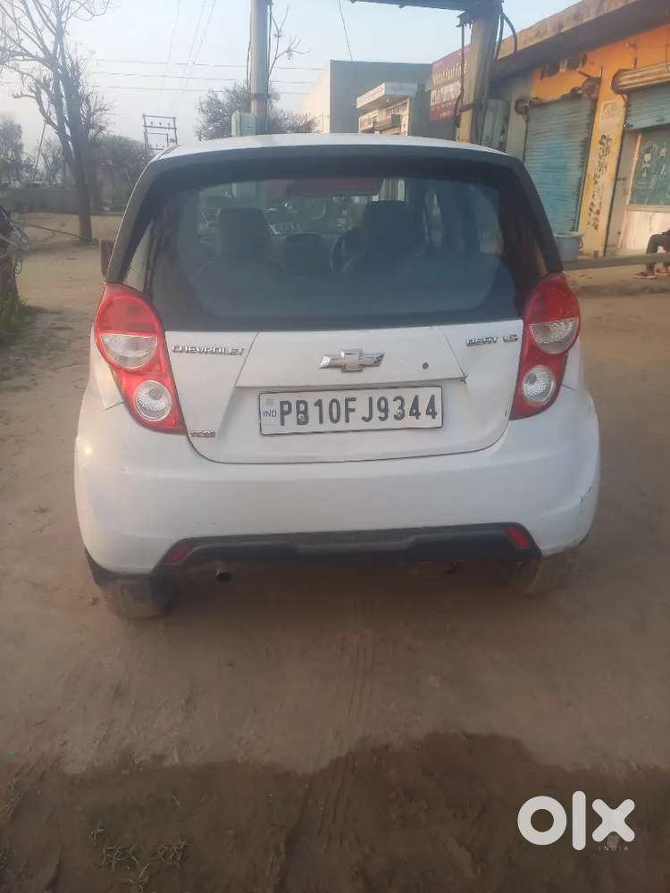 Chevrolet Beat Diesel Nov 2015.