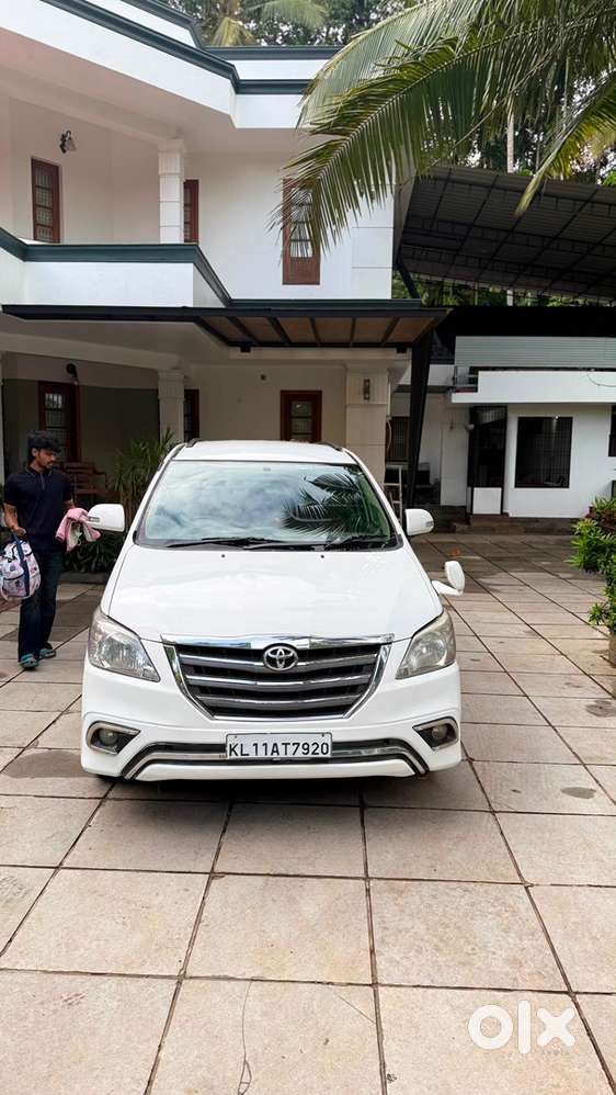 Toyota Innova Diesel 2014