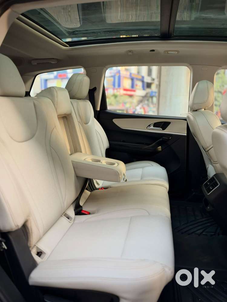 Mahindra Xuv700 2.2 Ax 7 Diesel At Luxury Pack Str, 2022, Diesel