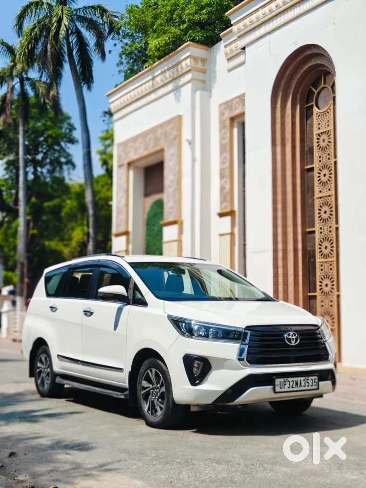 Toyota Innova Crysta [2020-ongoing] 2.4 Vx 8 Str, 2022, Diesel