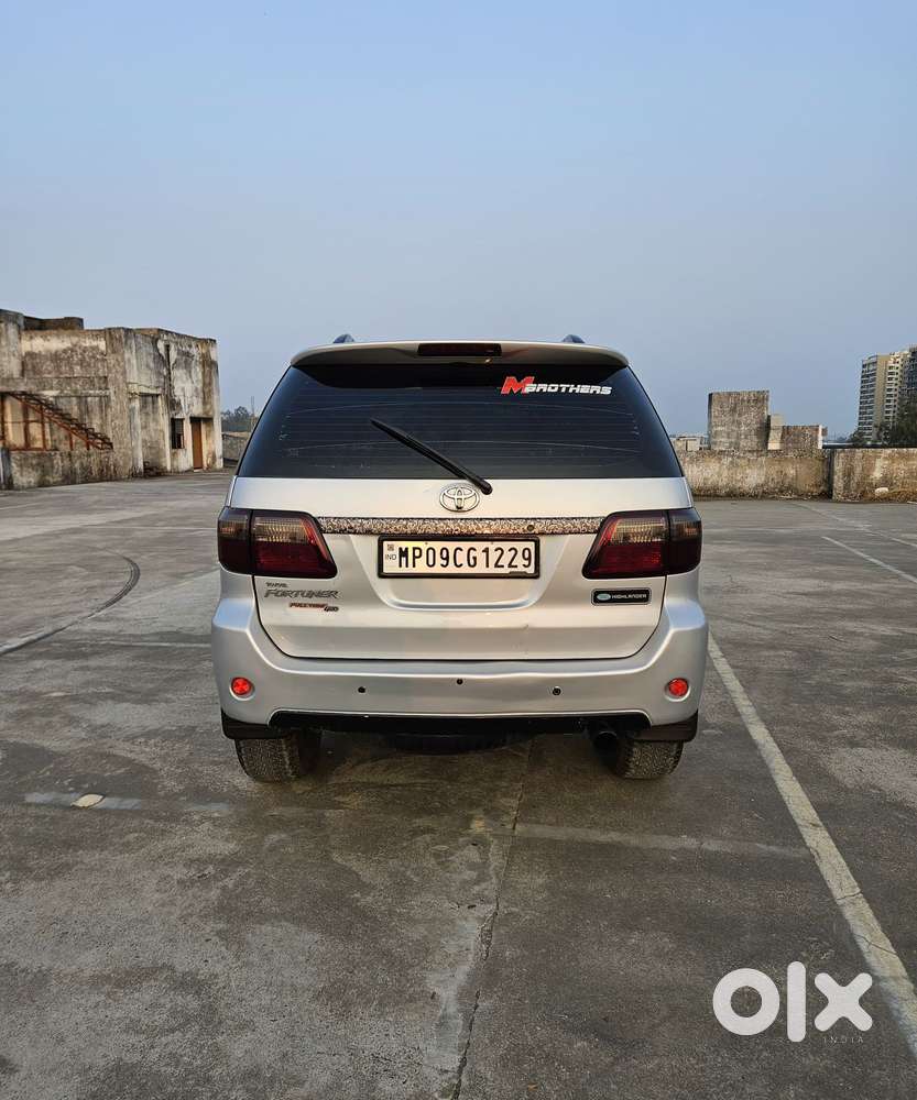 Toyota Fortuner 4x4 Manual Limited Edition, 2010, Diesel