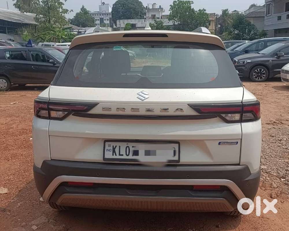 Maruti Suzuki Brezza 1.5 Vxi Smart Hybrid, 2023, Petrol