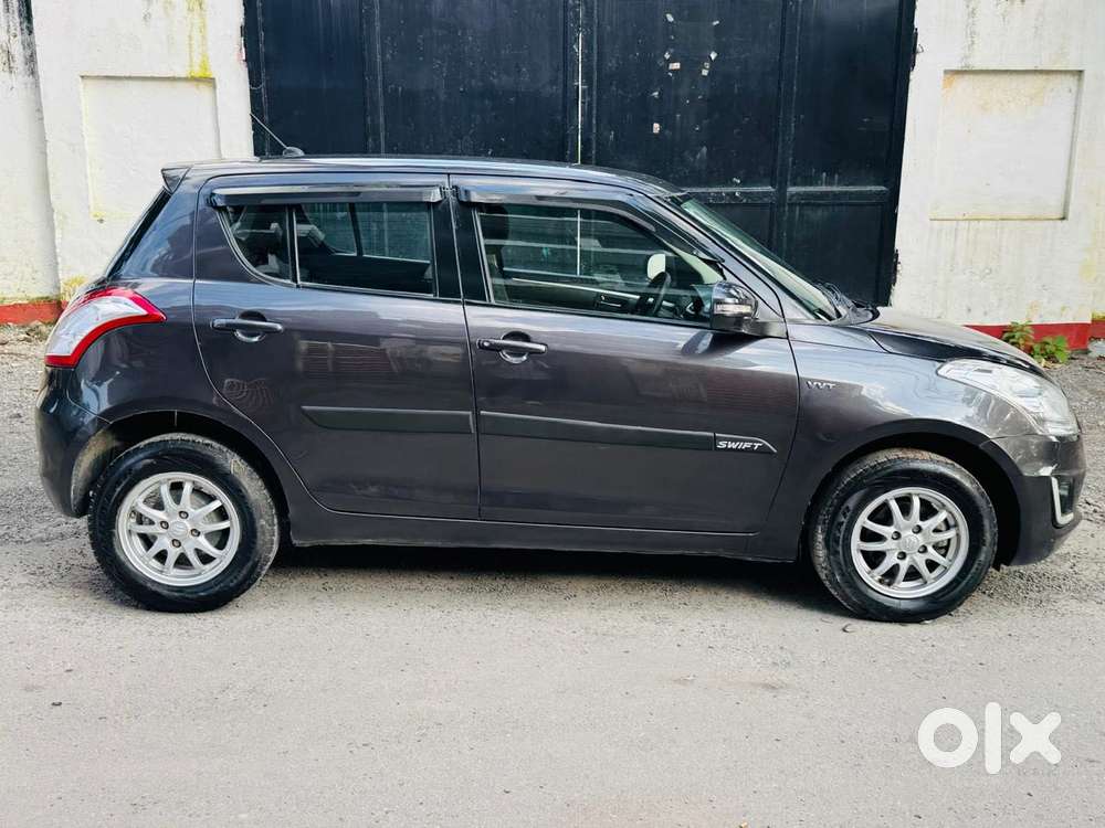 Maruti Suzuki Swift Vxi + Manual, 2017, Petrol