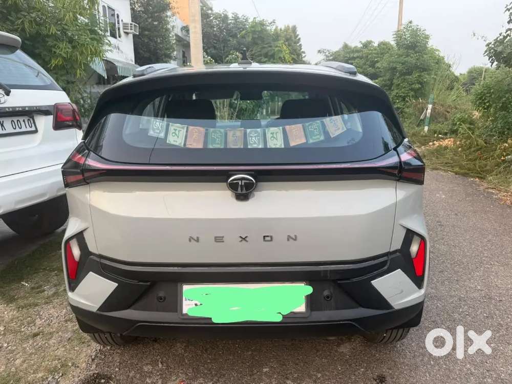 Tata Nexon Pure Petrol 2024