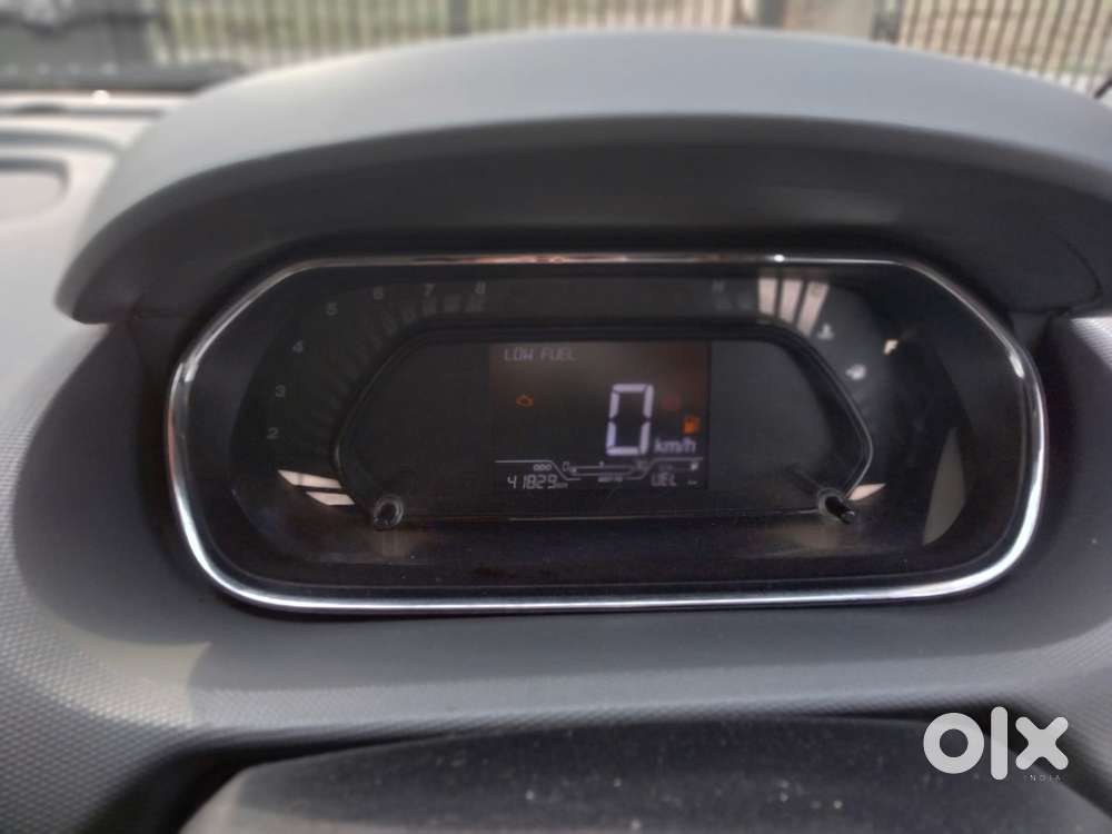 Tata Tigor Xe, 2021, Petrol