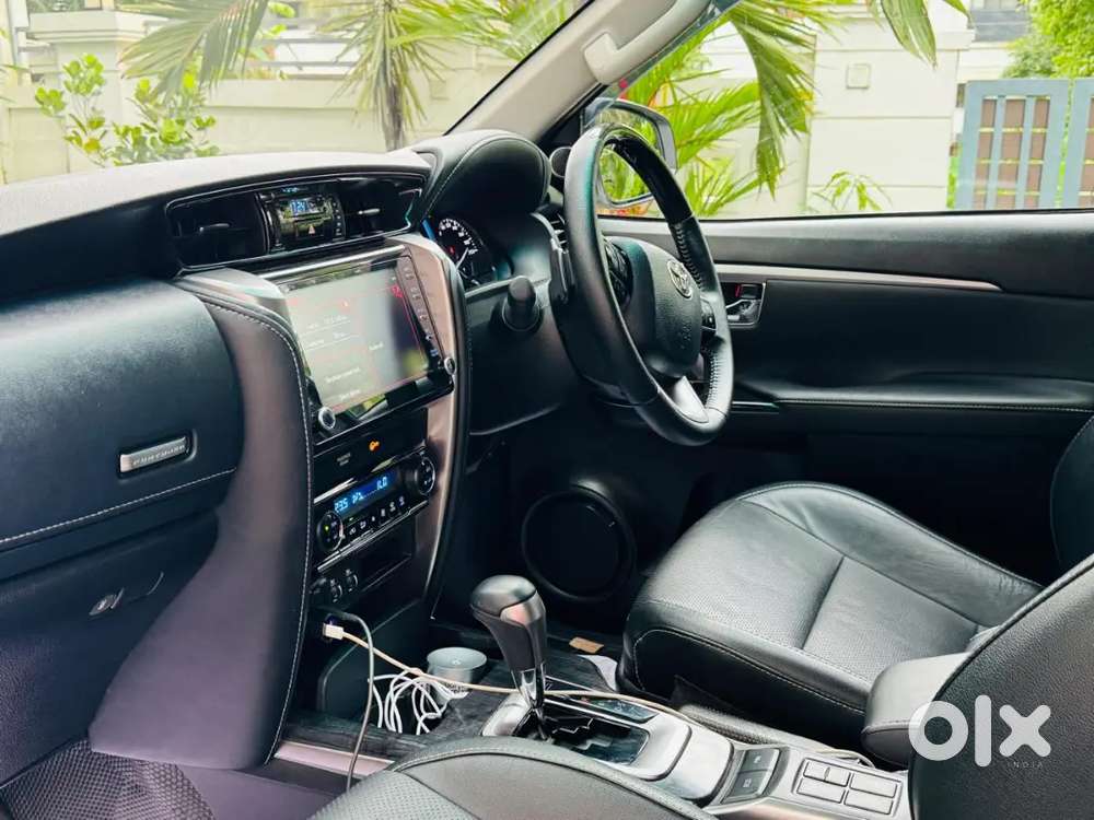 Toyota Fortuner Petrol 2022 Variant