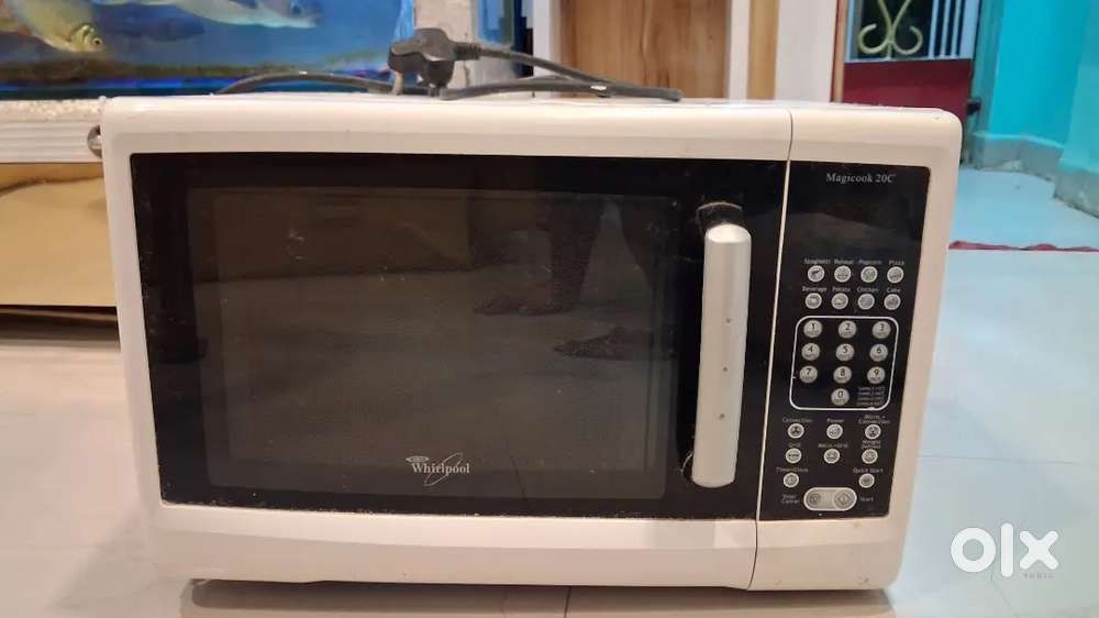 Whirlpool Magicook 20L Microwave Oven