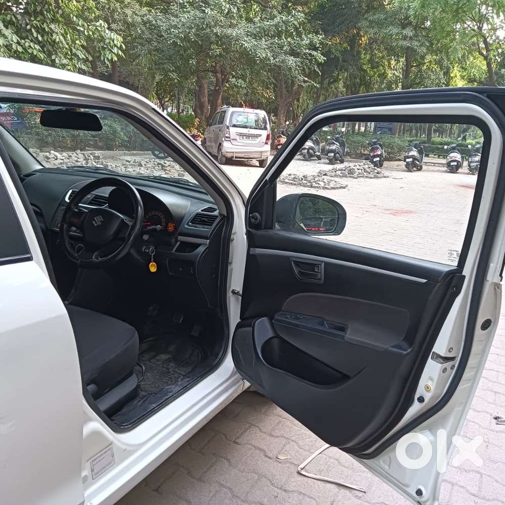 Maruti Suzuki Swift Lxi Optional-o, 2015, Petrol