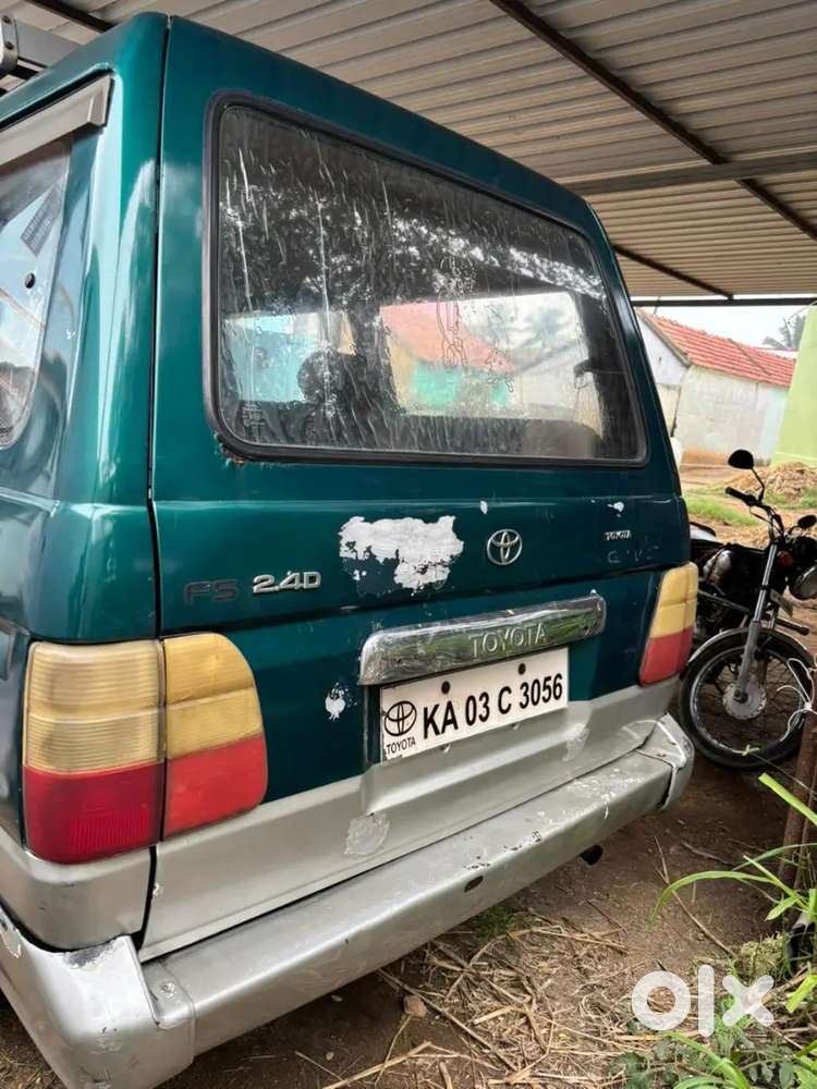 Own Used Well Maintained Toyota Qualis