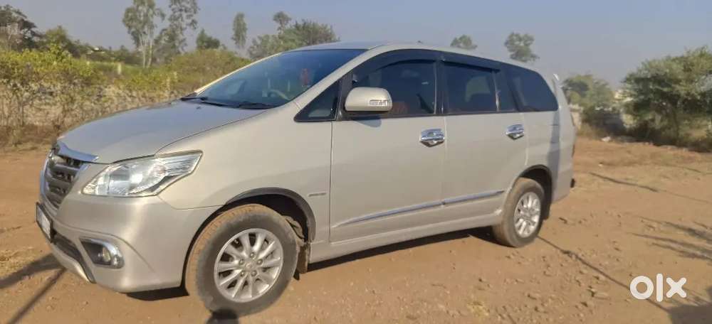 Toyota Innova 2014 Diesel 178000 Km Driven