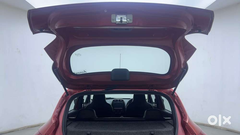 Renault Kwid 2019-ongoing 1.0 Rxt Amt (o), 2018, Petrol