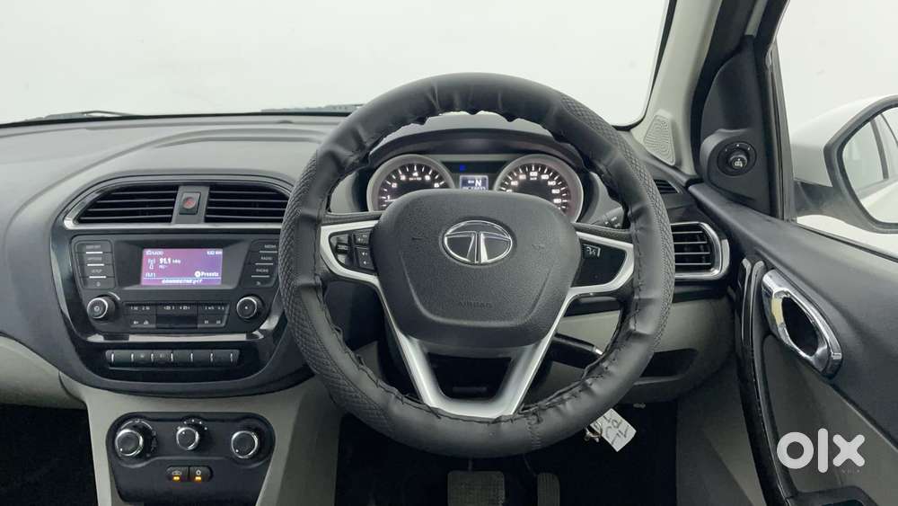Tata Tiago Xza, 2017, Petrol