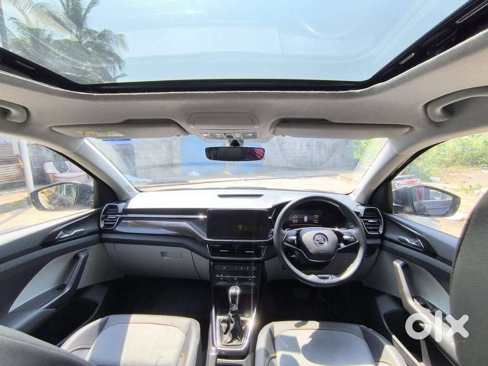 Skoda Kushaq Prestige 1.0 Tsi At, 2025, Petrol
