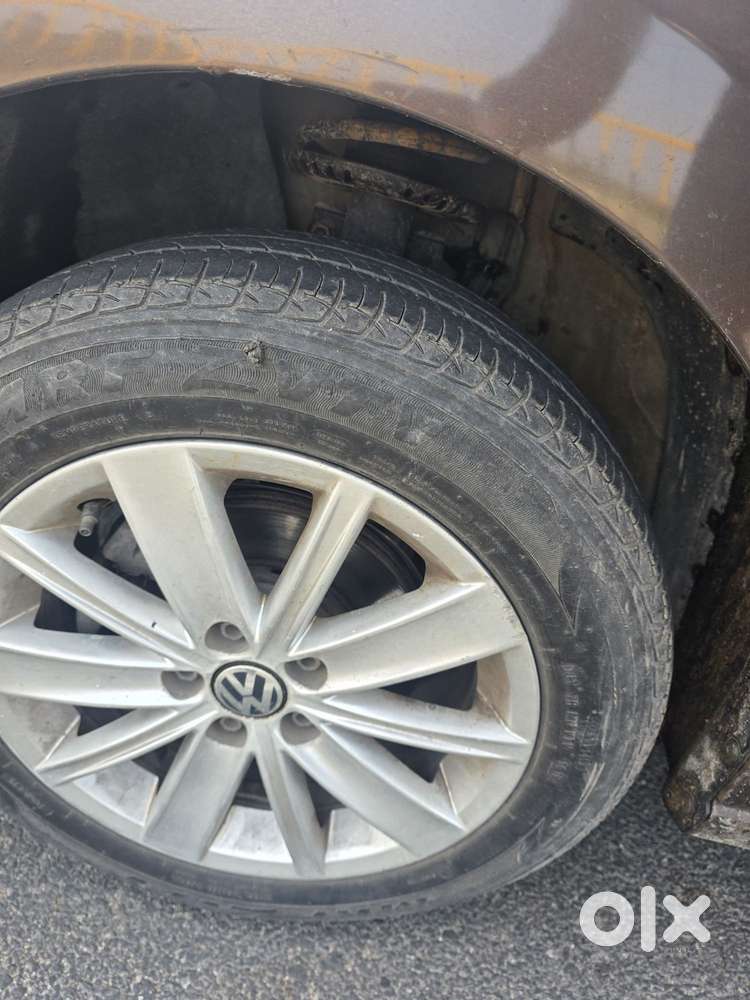 Volkswagen Vento 1.2 Tsi Highline Plus At, 2016, Petrol