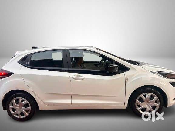 Tata Altroz 1.2 Xm Plus, 2024, Petrol