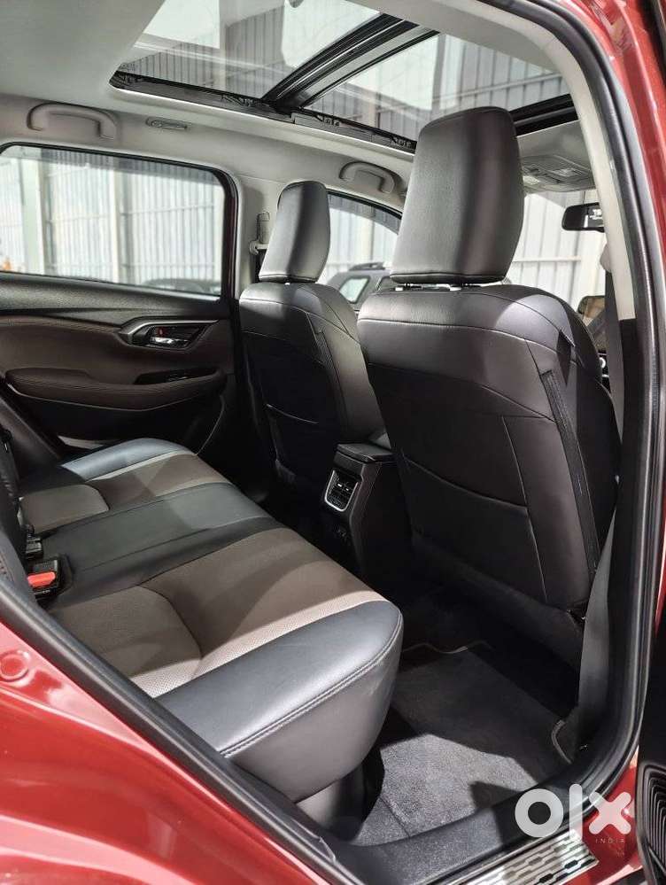 Toyota Urban Cruiser Hyryder V Hybrid Aero Edition, 2024, Petrol